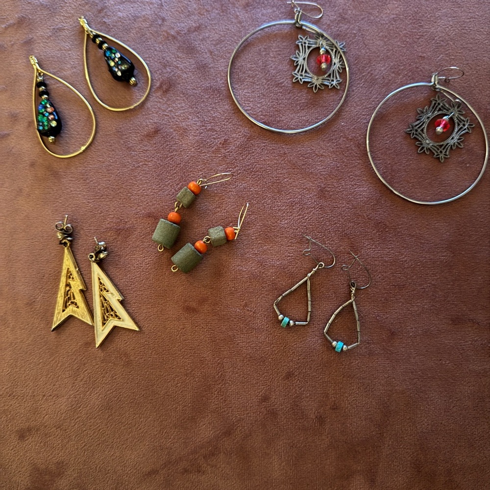 Elegant Multicolor Earrings Set